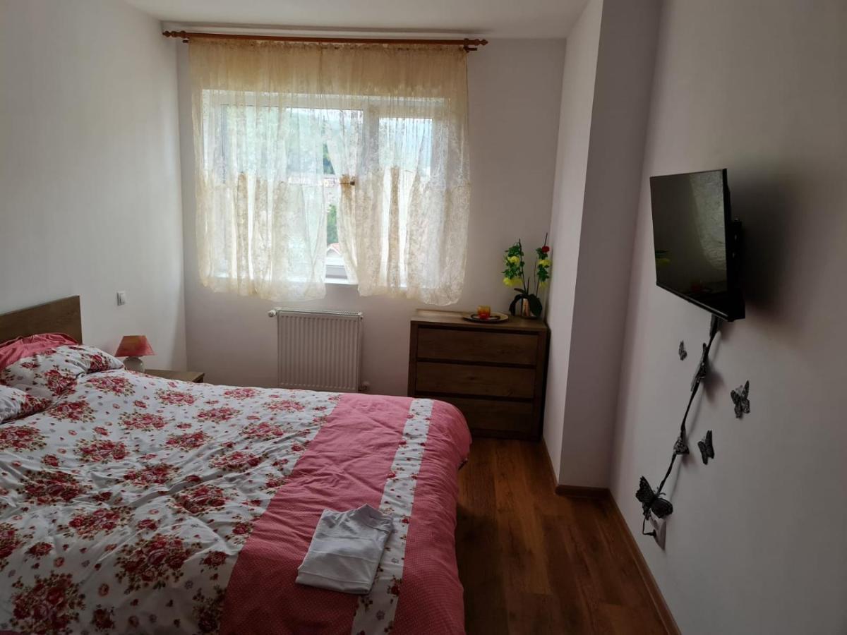 Agt Apartaments Brasov Ngoại thất bức ảnh